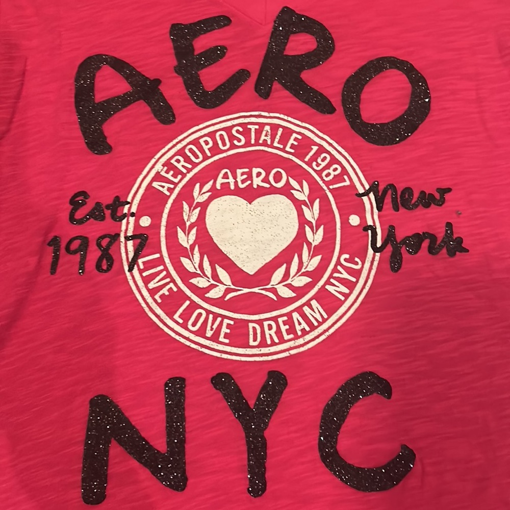 Size small tee - Picture 2 of 3